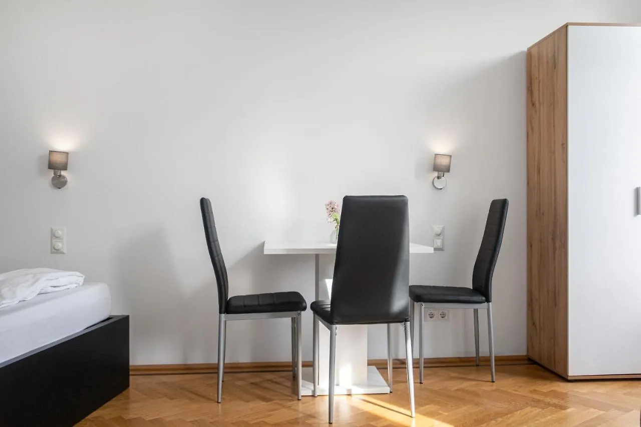Apartment Superb 7Br Apt For 22 People Near Hauptbahnhof Vienna Austria