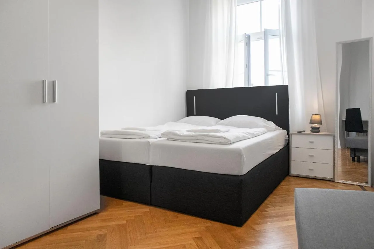 Superb 7Br Apt For 22 People Near Hauptbahnhof Vienna 0*,  Austria
