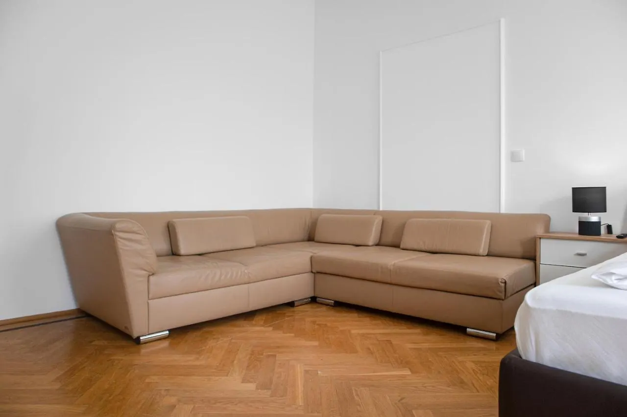 Superb 7Br Apt For 22 People Near Hauptbahnhof Vienna Apartment