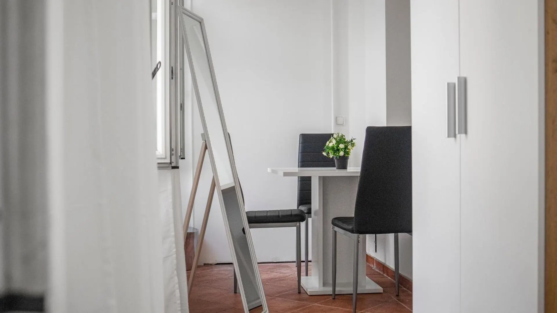 Superb 7Br Apt For 22 People Near Hauptbahnhof Vienna 0*,  Austria