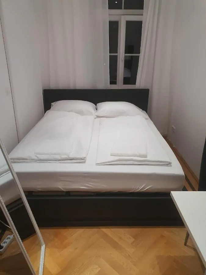 Superb 7Br Apt For 22 People Near Hauptbahnhof Vienna Apartment