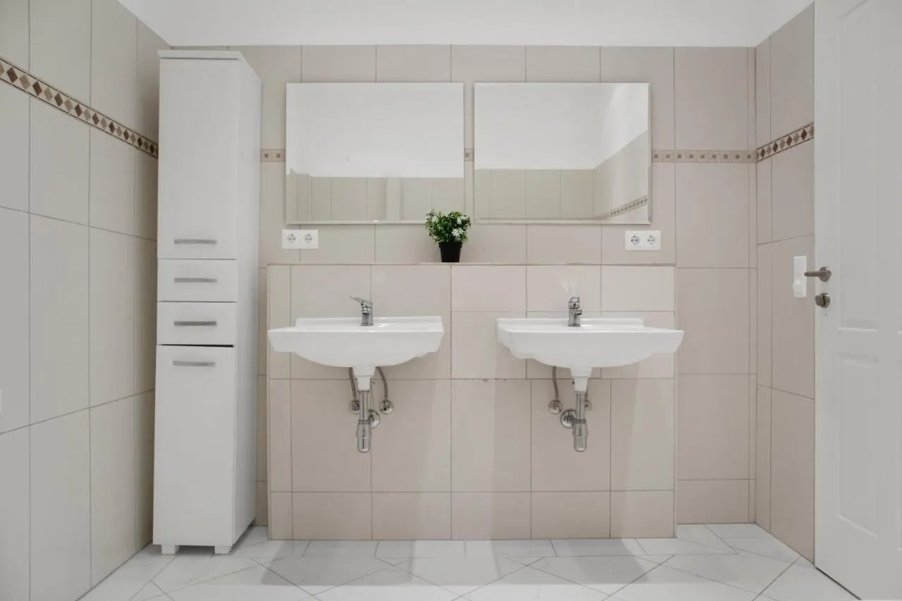 Superb 7Br Apt For 22 People Near Hauptbahnhof Vienna Austria