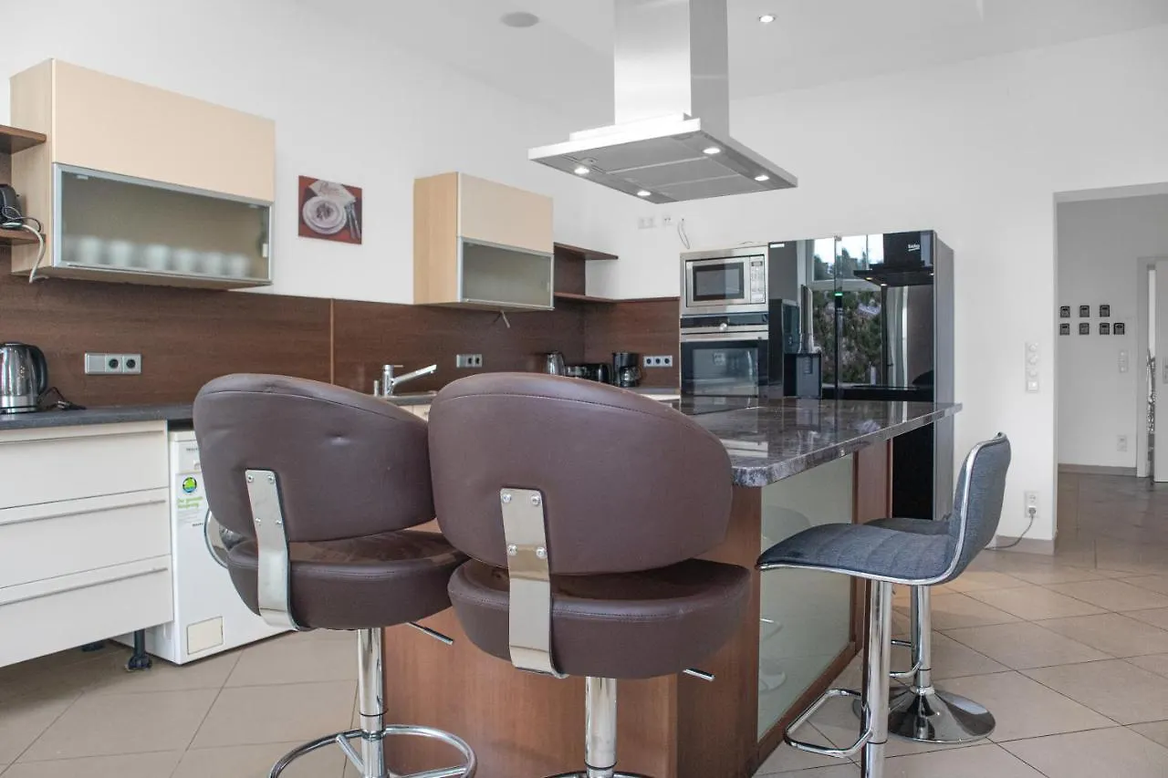 Superb 7Br Apt For 22 People Near Hauptbahnhof Wiedeń Apartament