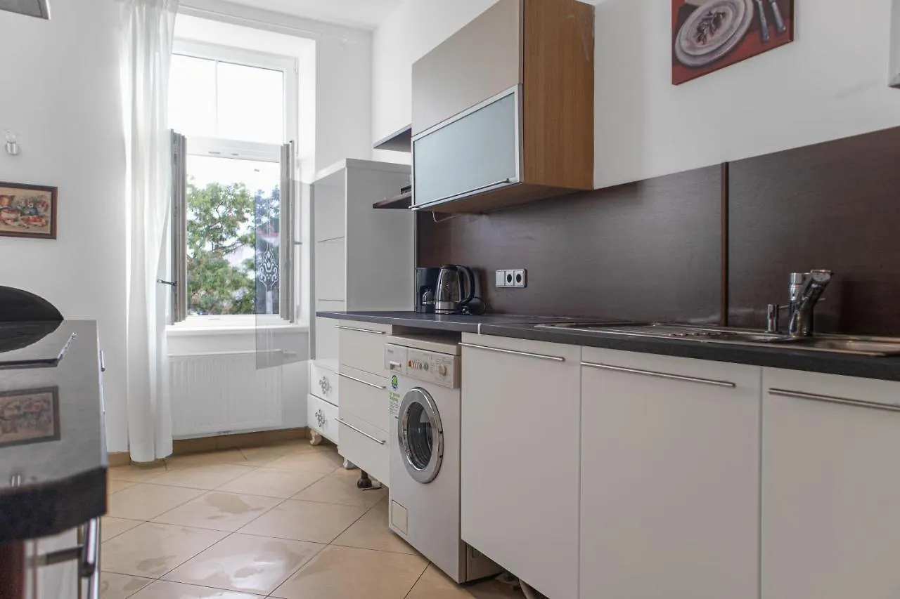 Superb 7Br Apt For 22 People Near Hauptbahnhof Wiedeń 0*,